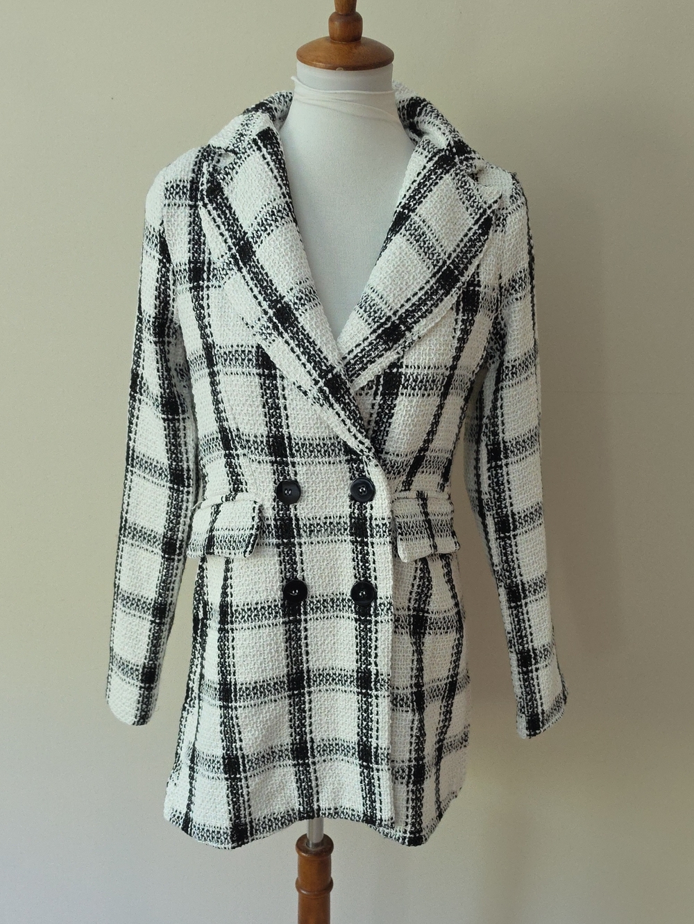 Hyfve Classic Black & White Plaid Double-Breasted Women's Coat Brand New
